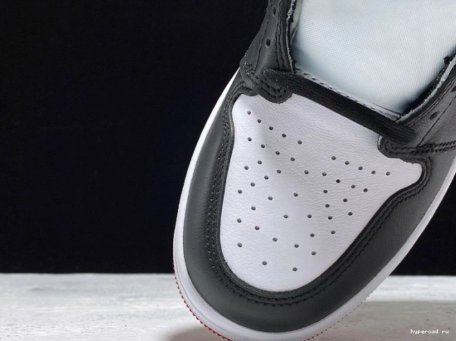 CD0461-016 High Black Jordan Satin 1 Retro Air Toe 1015